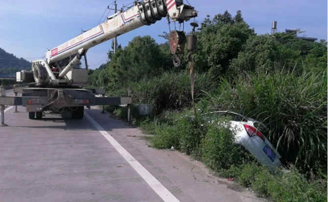 沙县区重载吊车救援 沙县区重载吊车救援
